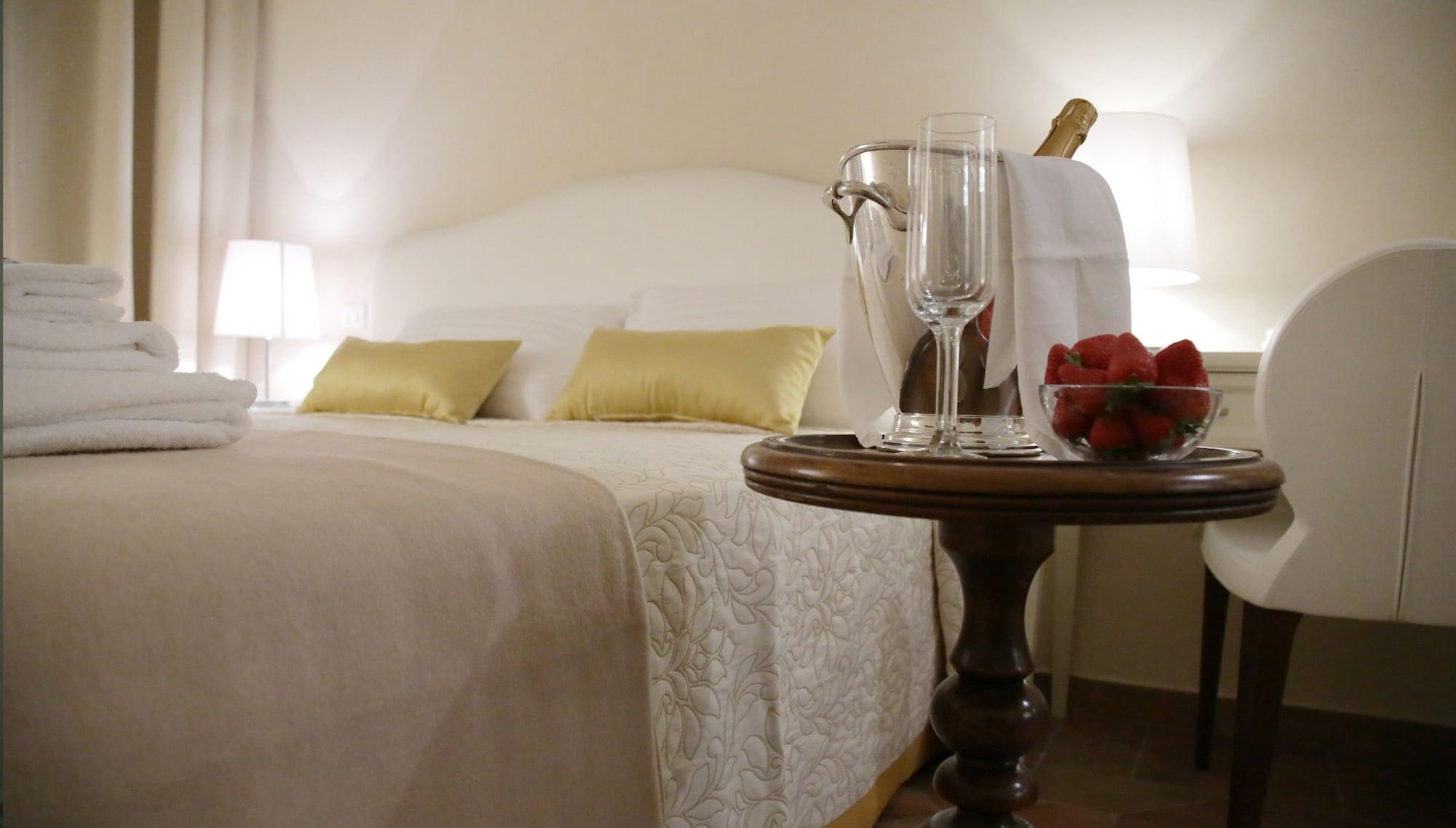Hotel Renaissance Firenze Kültér fotó