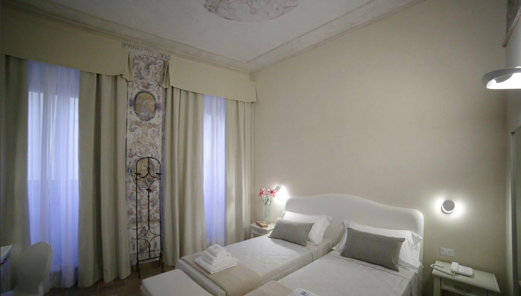 Hotel Renaissance Firenze Kültér fotó